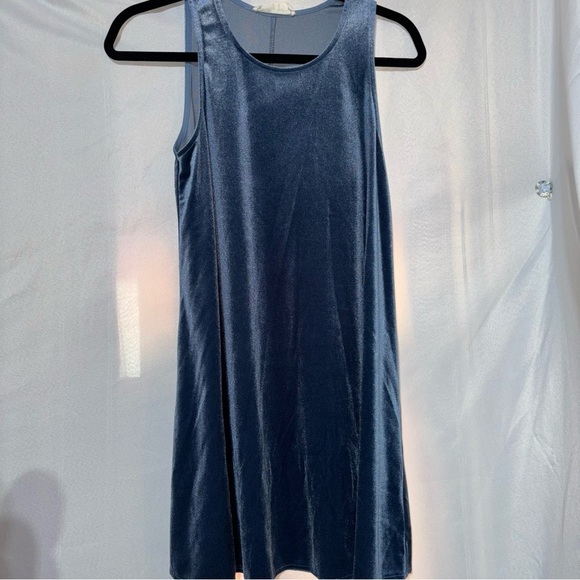 Molly Green Dresses & Skirts - Molly Green Blue Velvet Sleeveless Trapeze Dress Size M
